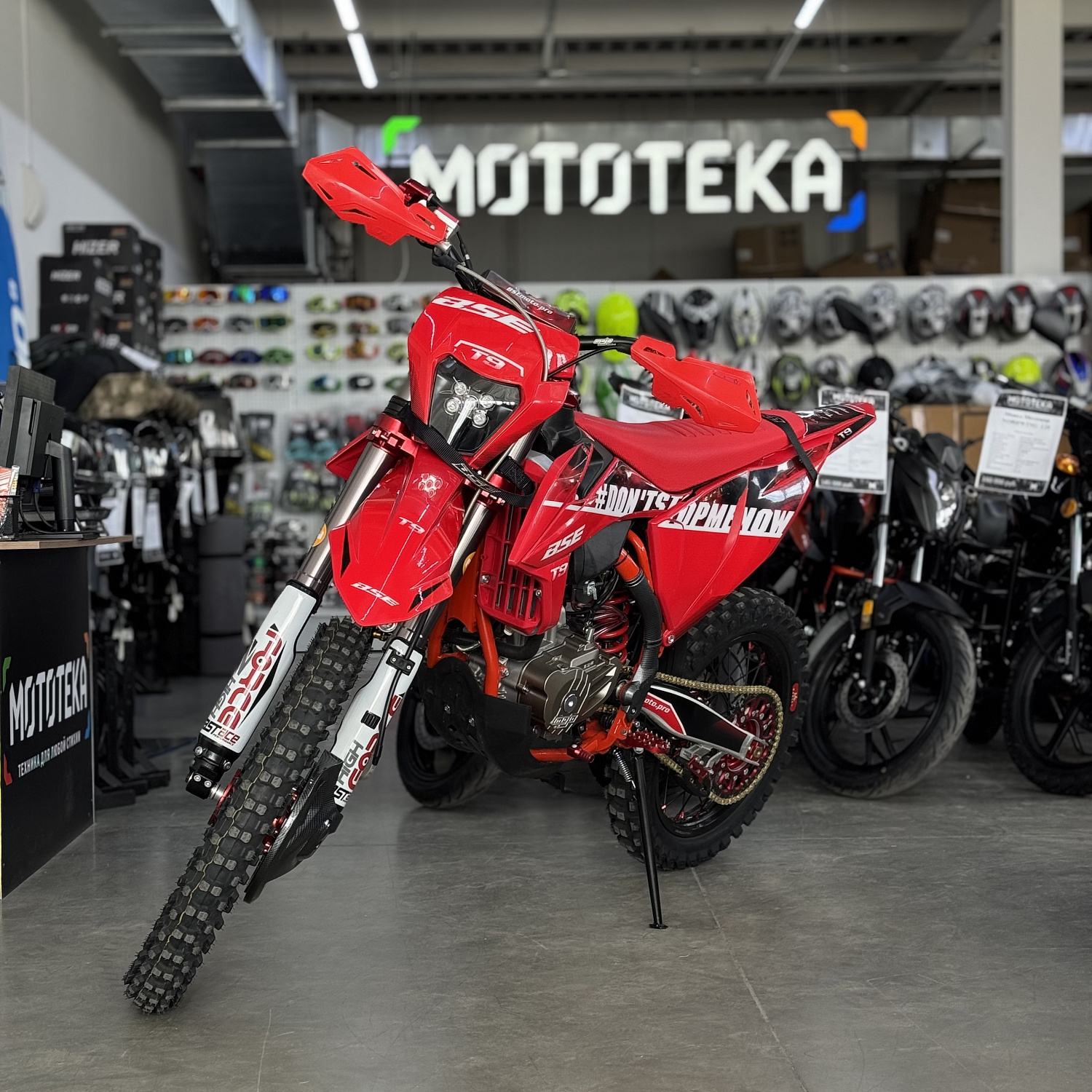 Сезон 2025! Мотоцикл кроссовый / эндуро BSE (БСЕ) T9 Red Arrow (TYX300SR)